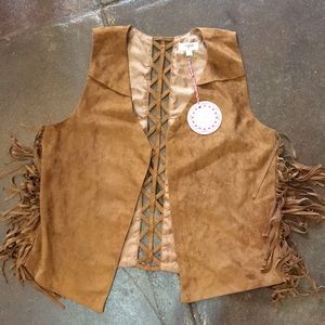 Umgee fringe vest NWT fringe